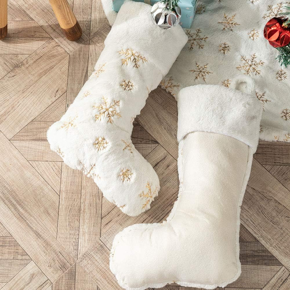 2PCS Plush Christmas Stockings White Faux Fur Large 56Cm Deluxe Hanging Xmas Stockings with Gold Sequin Snowflake for Christmas Fireplace Decorations Socks (White-G, 22Inches)